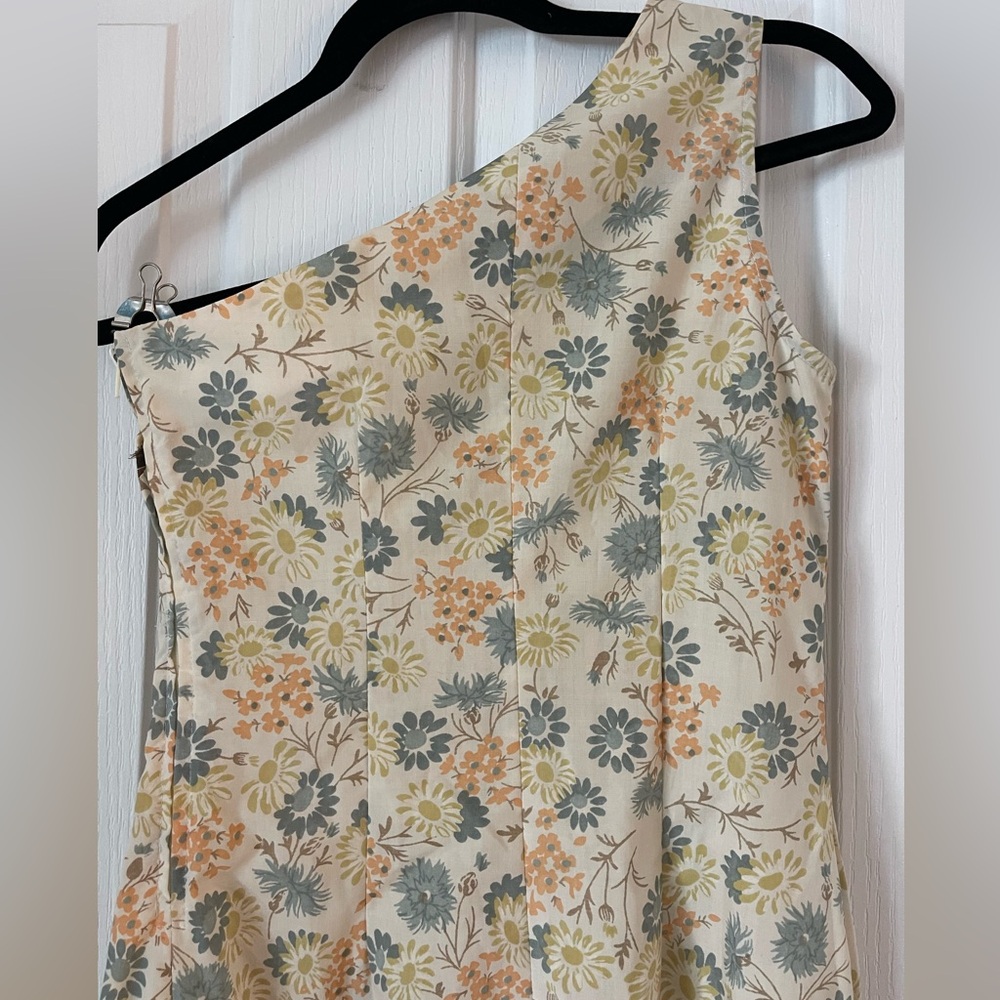 Preloved- Floral print asymmetrical dress designed by 🇨🇦Canadian design house - Picture 7 of 15